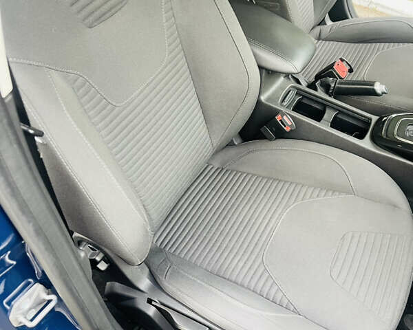 Синий Форд Фокус, объемом двигателя 2 л и пробегом 236 тыс. км за 10100 $, фото 20 на Automoto.ua