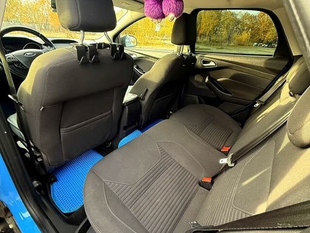 Форд Фокус 2015 в Киеве на Automoto.ua Синий Форд Фокус, объемом двигателя 1.5 л и пробегом 221 тыс. км за 7700 $, фото 12 на Automoto.ua