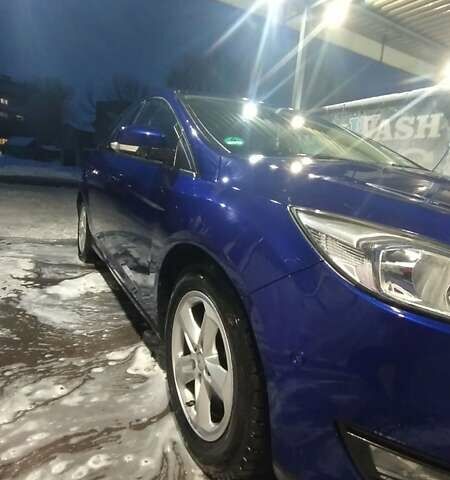 Синий Форд Фокус, объемом двигателя 1.5 л и пробегом 209 тыс. км за 9200 $, фото 2 на Automoto.ua