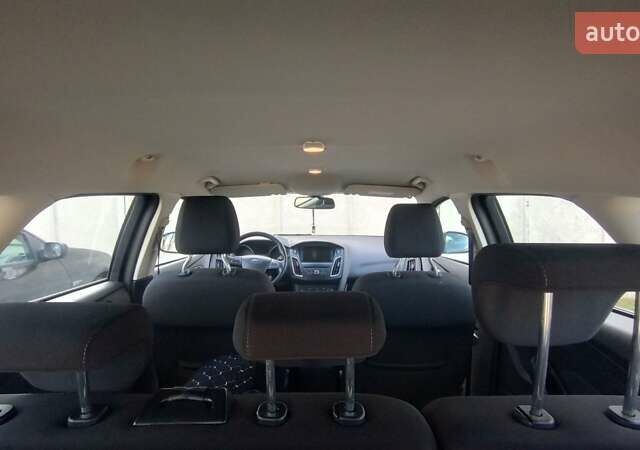 Синий Форд Фокус, объемом двигателя 1.5 л и пробегом 209 тыс. км за 9200 $, фото 31 на Automoto.ua