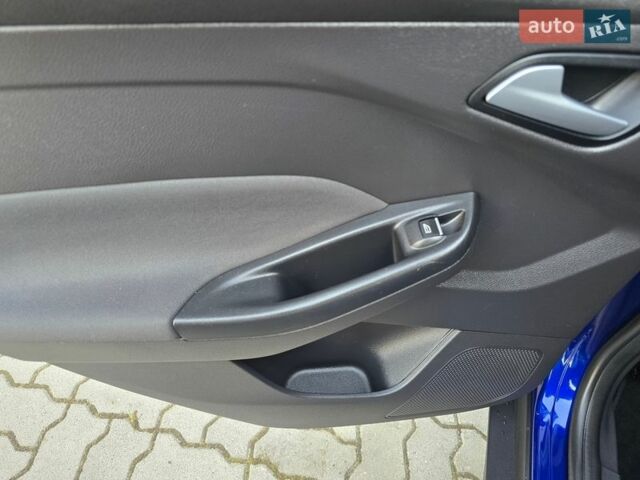 Синий Форд Фокус, объемом двигателя 1.5 л и пробегом 258 тыс. км за 10199 $, фото 28 на Automoto.ua