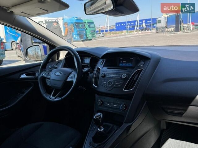 Синій Форд Фокус, об'ємом двигуна 1.5 л та пробігом 229 тис. км за 7800 $, фото 11 на Automoto.ua