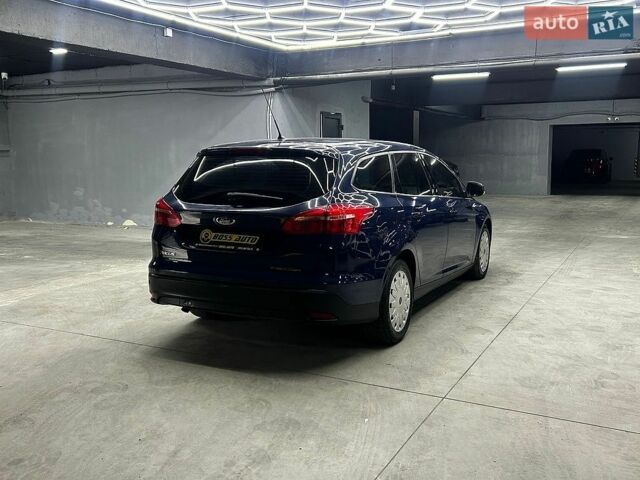 Синій Форд Фокус, об'ємом двигуна 1.5 л та пробігом 196 тис. км за 9900 $, фото 7 на Automoto.ua