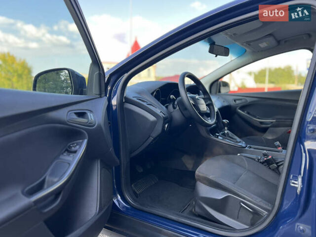 Синий Форд Фокус, объемом двигателя 1.5 л и пробегом 241 тыс. км за 8500 $, фото 8 на Automoto.ua