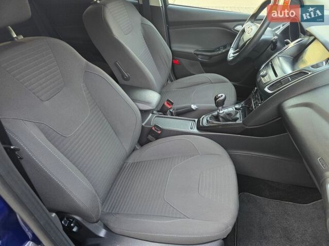 Синий Форд Фокус, объемом двигателя 1.5 л и пробегом 258 тыс. км за 10199 $, фото 42 на Automoto.ua