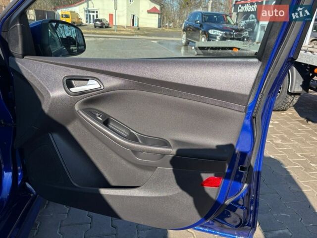 Синий Форд Фокус, объемом двигателя 2 л и пробегом 220 тыс. км за 9900 $, фото 19 на Automoto.ua