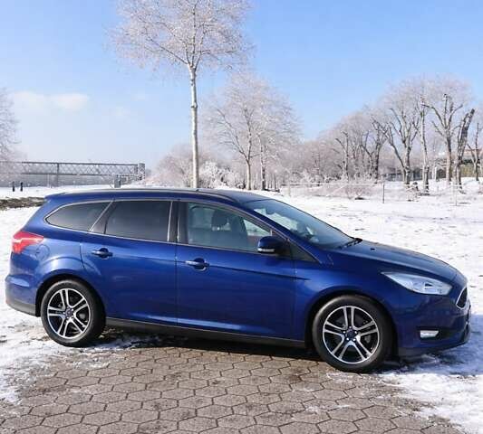 Синий Форд Фокус, объемом двигателя 1.5 л и пробегом 142 тыс. км за 8200 $, фото 1 на Automoto.ua