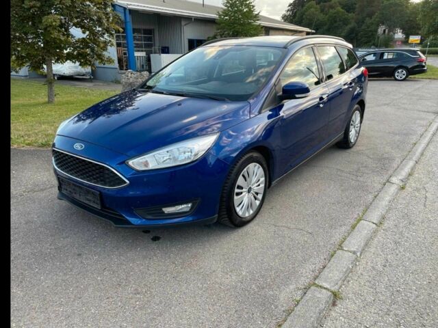 Синий Форд Фокус, объемом двигателя 1.5 л и пробегом 162 тыс. км за 9400 $, фото 1 на Automoto.ua