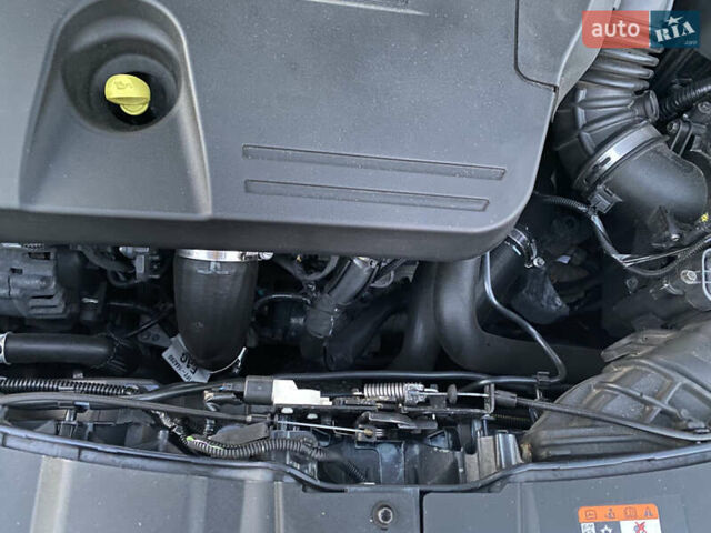 Синий Форд Фокус, объемом двигателя 2 л и пробегом 243 тыс. км за 10999 $, фото 4 на Automoto.ua