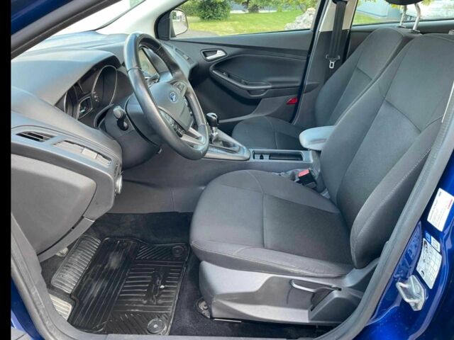 Синий Форд Фокус, объемом двигателя 1.5 л и пробегом 162 тыс. км за 9400 $, фото 7 на Automoto.ua