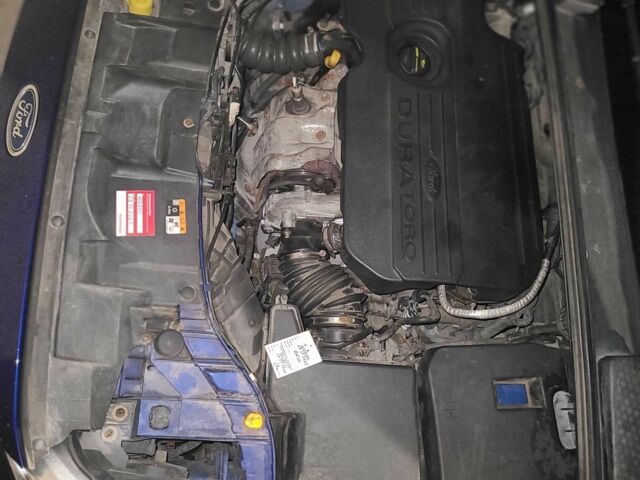 Синий Форд Фокус, объемом двигателя 1.5 л и пробегом 168 тыс. км за 9200 $, фото 11 на Automoto.ua