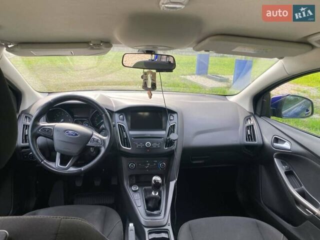 Синий Форд Фокус, объемом двигателя 1.5 л и пробегом 164 тыс. км за 9300 $, фото 4 на Automoto.ua