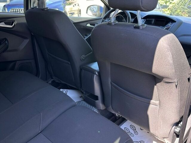 Синий Форд Фокус, объемом двигателя 1.5 л и пробегом 268 тыс. км за 8000 $, фото 16 на Automoto.ua