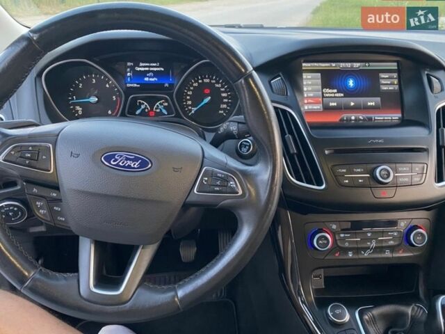 Синий Форд Фокус, объемом двигателя 2 л и пробегом 245 тыс. км за 10500 $, фото 4 на Automoto.ua