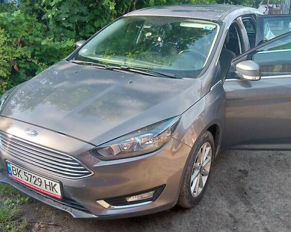 Синий Форд Фокус, объемом двигателя 1.5 л и пробегом 189 тыс. км за 9600 $, фото 8 на Automoto.ua
