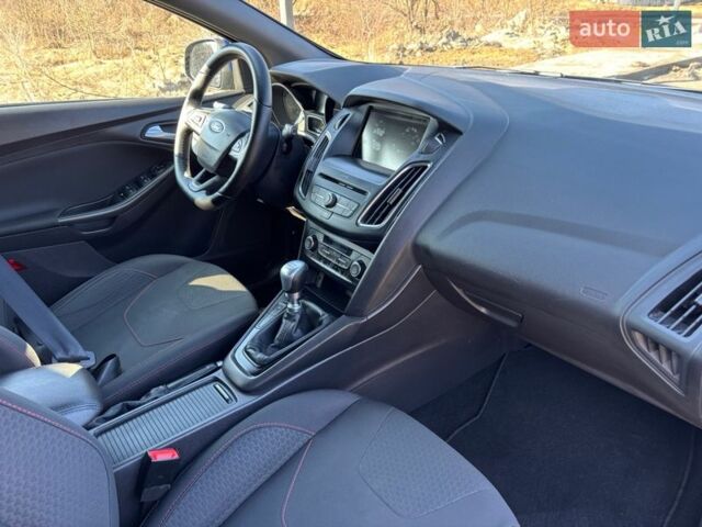 Синий Форд Фокус, объемом двигателя 2 л и пробегом 220 тыс. км за 9900 $, фото 24 на Automoto.ua