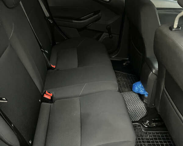 Синий Форд Фокус, объемом двигателя 1.5 л и пробегом 196 тыс. км за 7500 $, фото 7 на Automoto.ua