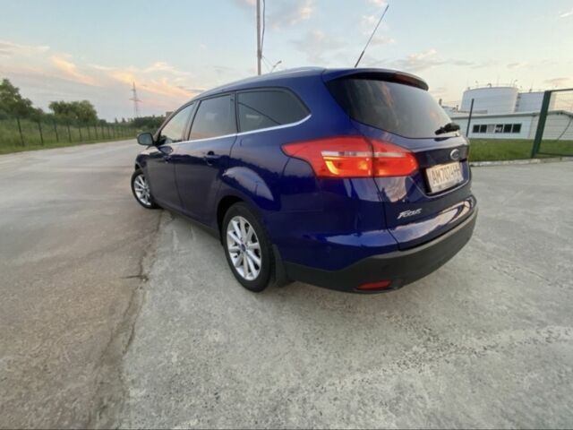 Синий Форд Фокус, объемом двигателя 2 л и пробегом 245 тыс. км за 10900 $, фото 4 на Automoto.ua