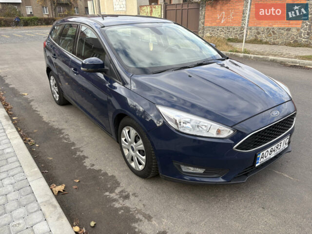 Синий Форд Фокус, объемом двигателя 1.5 л и пробегом 165 тыс. км за 8800 $, фото 1 на Automoto.ua