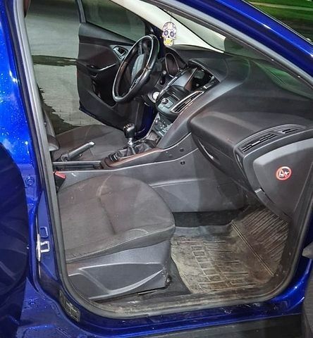 Синій Форд Фокус, об'ємом двигуна 1.5 л та пробігом 240 тис. км за 8900 $, фото 7 на Automoto.ua