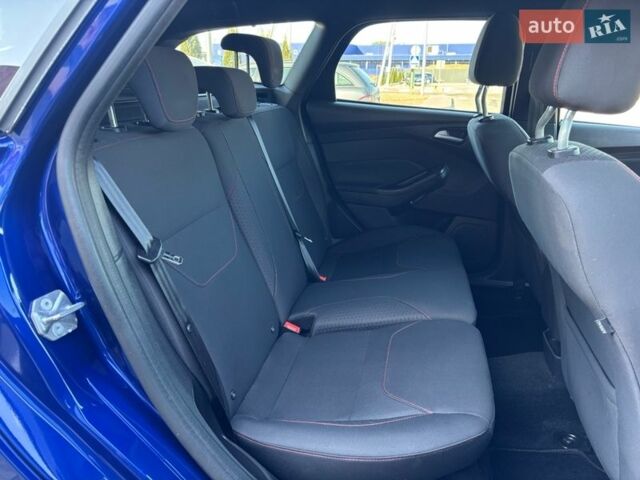 Синій Форд Фокус, об'ємом двигуна 2 л та пробігом 220 тис. км за 10000 $, фото 11 на Automoto.ua