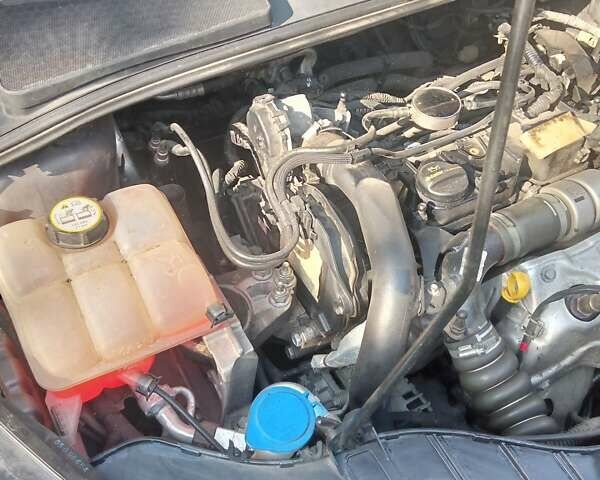 Синій Форд Фокус, об'ємом двигуна 1.5 л та пробігом 189 тис. км за 10200 $, фото 2 на Automoto.ua