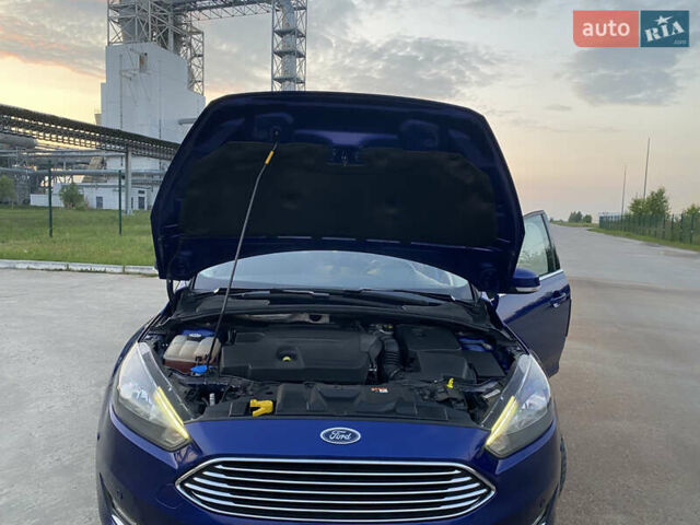Синий Форд Фокус, объемом двигателя 2 л и пробегом 243 тыс. км за 10999 $, фото 2 на Automoto.ua