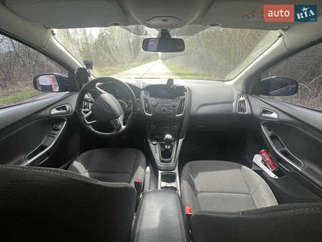 Синий Форд Фокус, объемом двигателя 1.5 л и пробегом 196 тыс. км за 7500 $, фото 3 на Automoto.ua