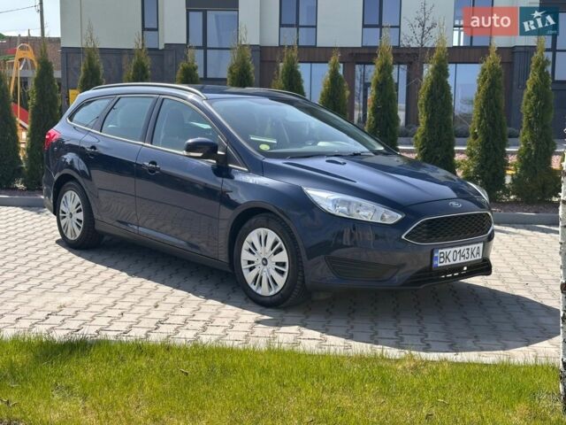 Синій Форд Фокус, об'ємом двигуна 1.5 л та пробігом 241 тис. км за 8200 $, фото 1 на Automoto.ua