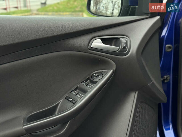 Синий Форд Фокус, объемом двигателя 1.5 л и пробегом 191 тыс. км за 10500 $, фото 22 на Automoto.ua