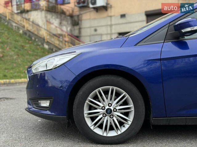 Синий Форд Фокус, объемом двигателя 1.5 л и пробегом 191 тыс. км за 10500 $, фото 5 на Automoto.ua