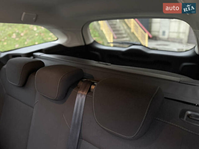 Синий Форд Фокус, объемом двигателя 1.5 л и пробегом 191 тыс. км за 10500 $, фото 37 на Automoto.ua