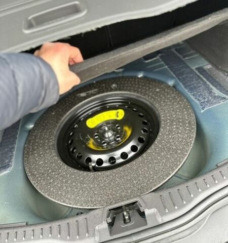 Синій Форд Фокус, об'ємом двигуна 1.5 л та пробігом 210 тис. км за 10300 $, фото 14 на Automoto.ua