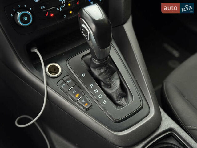 Синий Форд Фокус, объемом двигателя 1.5 л и пробегом 191 тыс. км за 10500 $, фото 26 на Automoto.ua