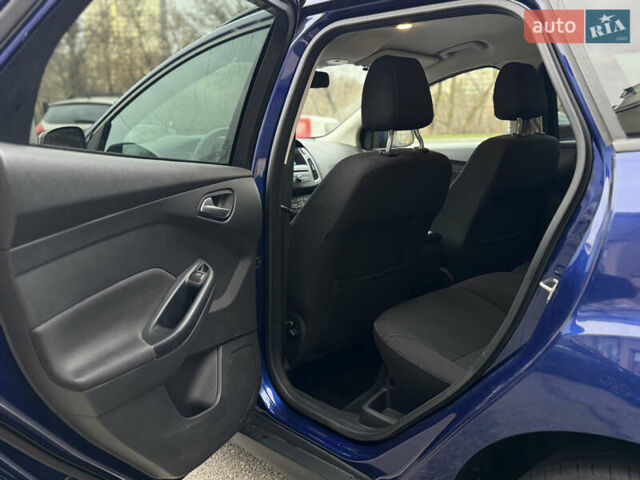 Синий Форд Фокус, объемом двигателя 1.5 л и пробегом 191 тыс. км за 10500 $, фото 36 на Automoto.ua