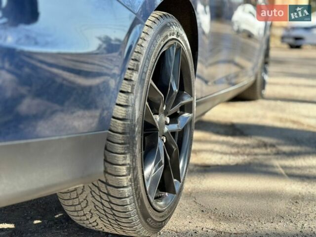 Синій Форд Фокус, об'ємом двигуна 1.5 л та пробігом 210 тис. км за 10300 $, фото 21 на Automoto.ua