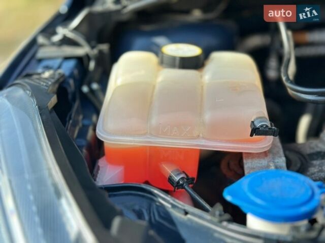 Синій Форд Фокус, об'ємом двигуна 1.5 л та пробігом 210 тис. км за 10300 $, фото 26 на Automoto.ua