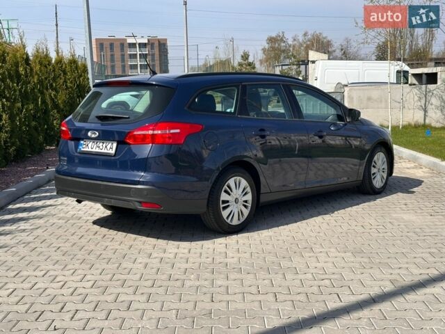 Синій Форд Фокус, об'ємом двигуна 1.5 л та пробігом 241 тис. км за 8200 $, фото 2 на Automoto.ua