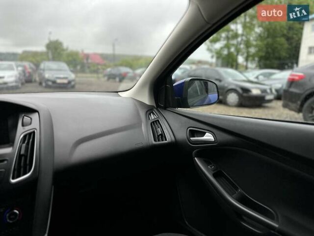 Синий Форд Фокус, объемом двигателя 1.5 л и пробегом 199 тыс. км за 11300 $, фото 9 на Automoto.ua