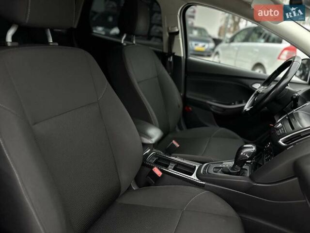 Синий Форд Фокус, объемом двигателя 1.5 л и пробегом 195 тыс. км за 10333 $, фото 19 на Automoto.ua