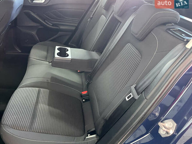 Синій Форд Фокус, об'ємом двигуна 1.5 л та пробігом 229 тис. км за 12650 $, фото 10 на Automoto.ua