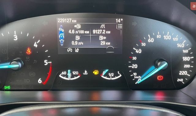 Синий Форд Фокус, объемом двигателя 1.5 л и пробегом 229 тыс. км за 12650 $, фото 32 на Automoto.ua