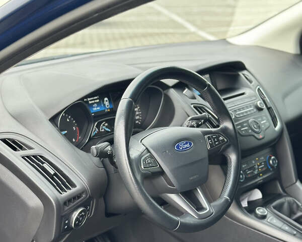 Синий Форд Фокус, объемом двигателя 1.5 л и пробегом 208 тыс. км за 10300 $, фото 12 на Automoto.ua