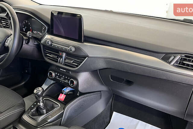 Синій Форд Фокус, об'ємом двигуна 1.5 л та пробігом 229 тис. км за 12650 $, фото 7 на Automoto.ua