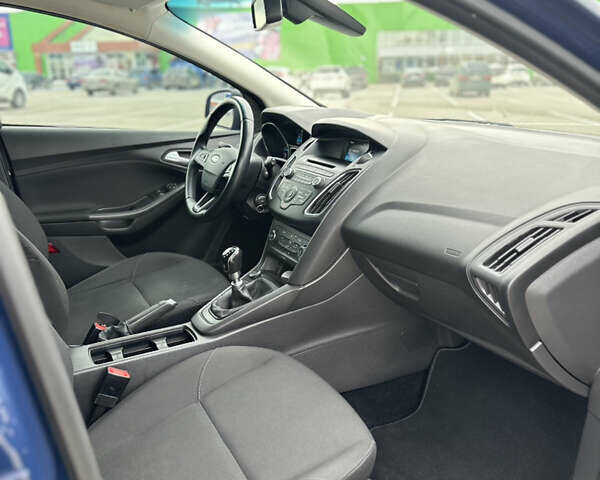 Синий Форд Фокус, объемом двигателя 1.5 л и пробегом 208 тыс. км за 10300 $, фото 7 на Automoto.ua