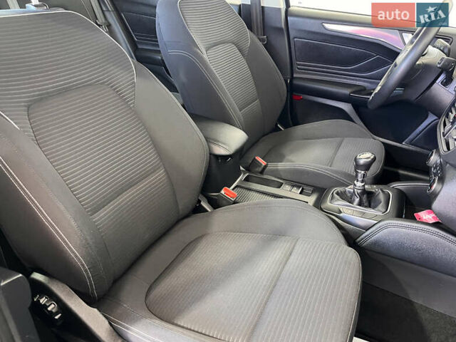 Синій Форд Фокус, об'ємом двигуна 1.5 л та пробігом 229 тис. км за 12650 $, фото 8 на Automoto.ua