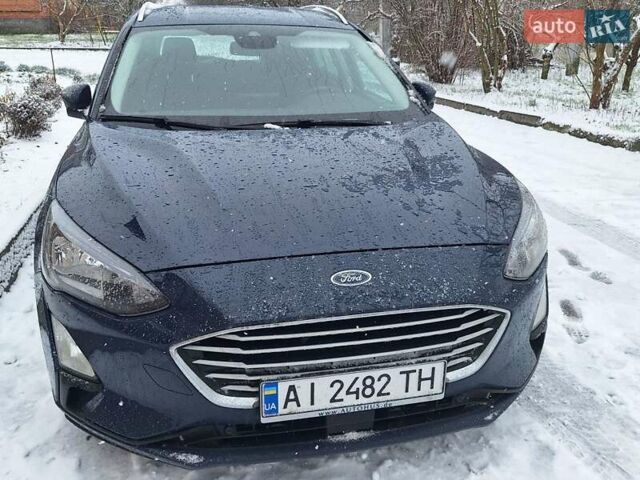 Синий Форд Фокус, объемом двигателя 1.5 л и пробегом 221 тыс. км за 14750 $, фото 2 на Automoto.ua