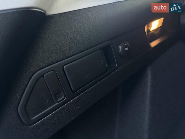 Синий Форд Фокус, объемом двигателя 1.5 л и пробегом 138 тыс. км за 14800 $, фото 91 на Automoto.ua