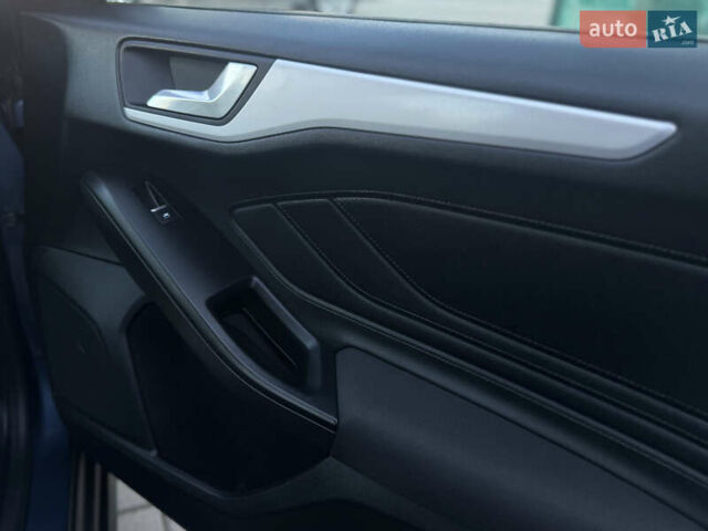 Синий Форд Фокус, объемом двигателя 1.5 л и пробегом 138 тыс. км за 14800 $, фото 68 на Automoto.ua