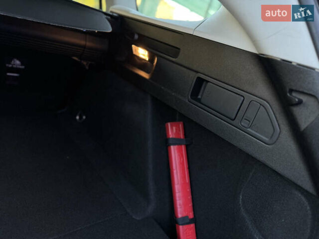 Синий Форд Фокус, объемом двигателя 1.5 л и пробегом 138 тыс. км за 14800 $, фото 89 на Automoto.ua